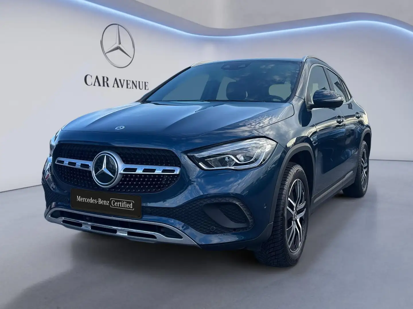 Mercedes-Benz GLA 180 d Progressive Bleu - 1