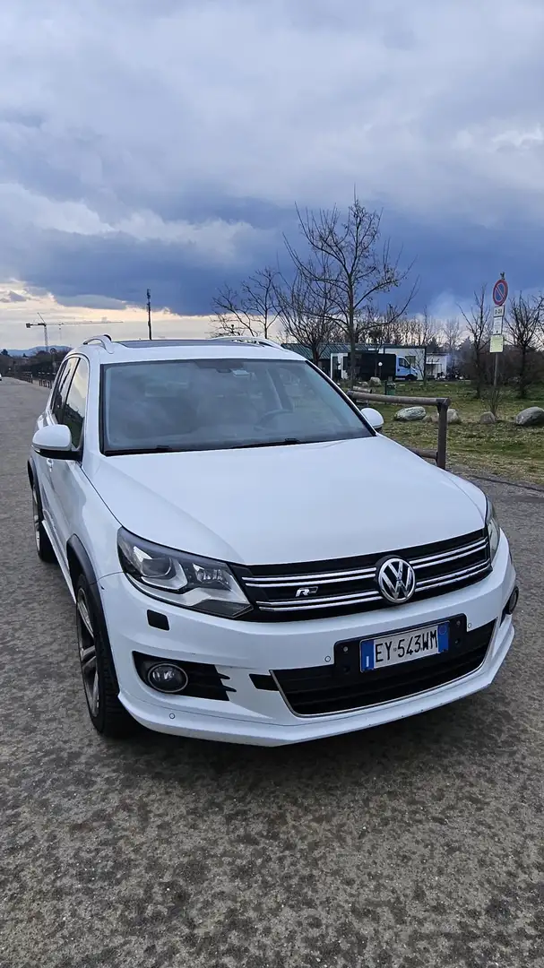 Volkswagen Tiguan 2.0 tdi R-Line BM 4motion dsg - 2