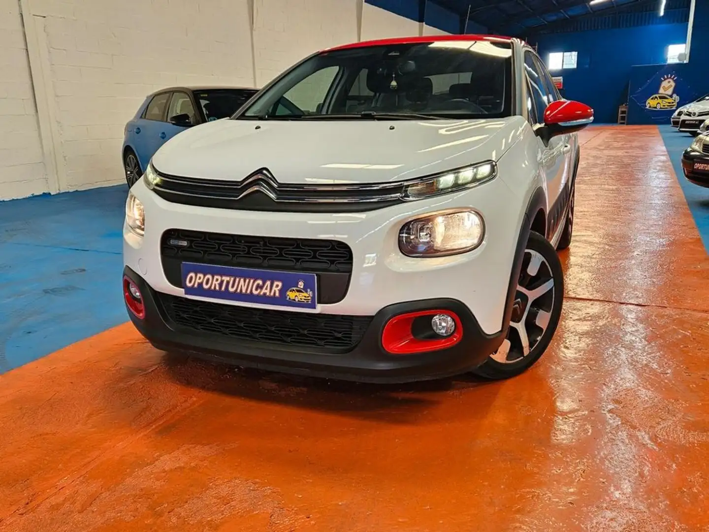 Citroen C3 PureTech 60KW 82CV SHINE Blanco - 1