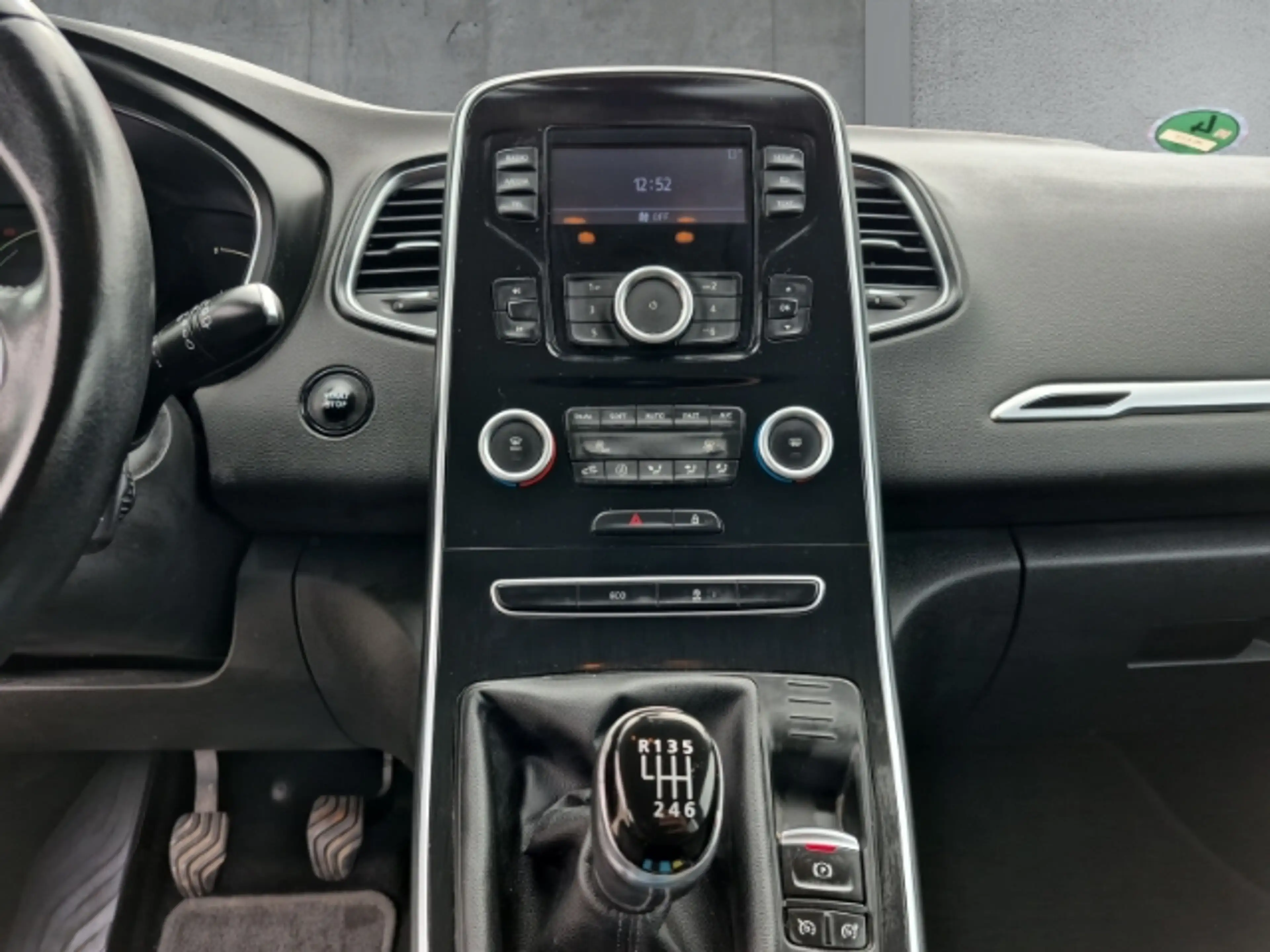 Renault Scenic IV Experience 1.2 TCe 115 Energy — photo 12