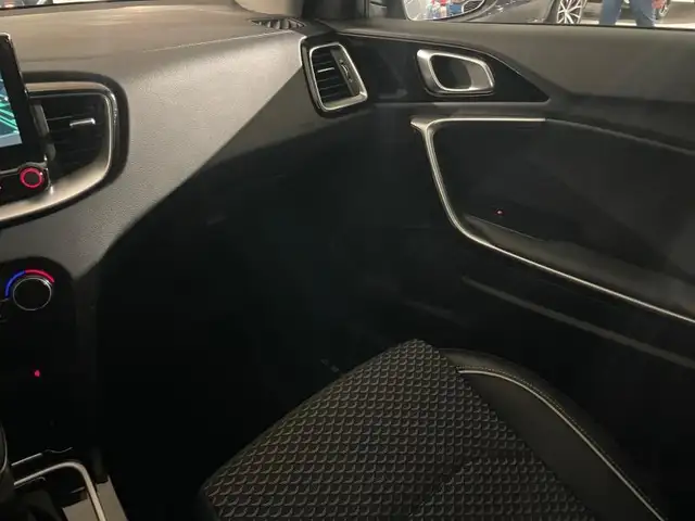 Kia Xceed view 8