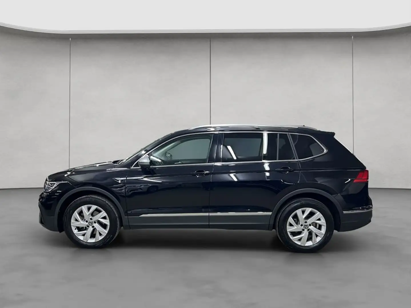 Volkswagen Tiguan Allspace 1.5 TSI OPF DSG Life Schwarz - 2