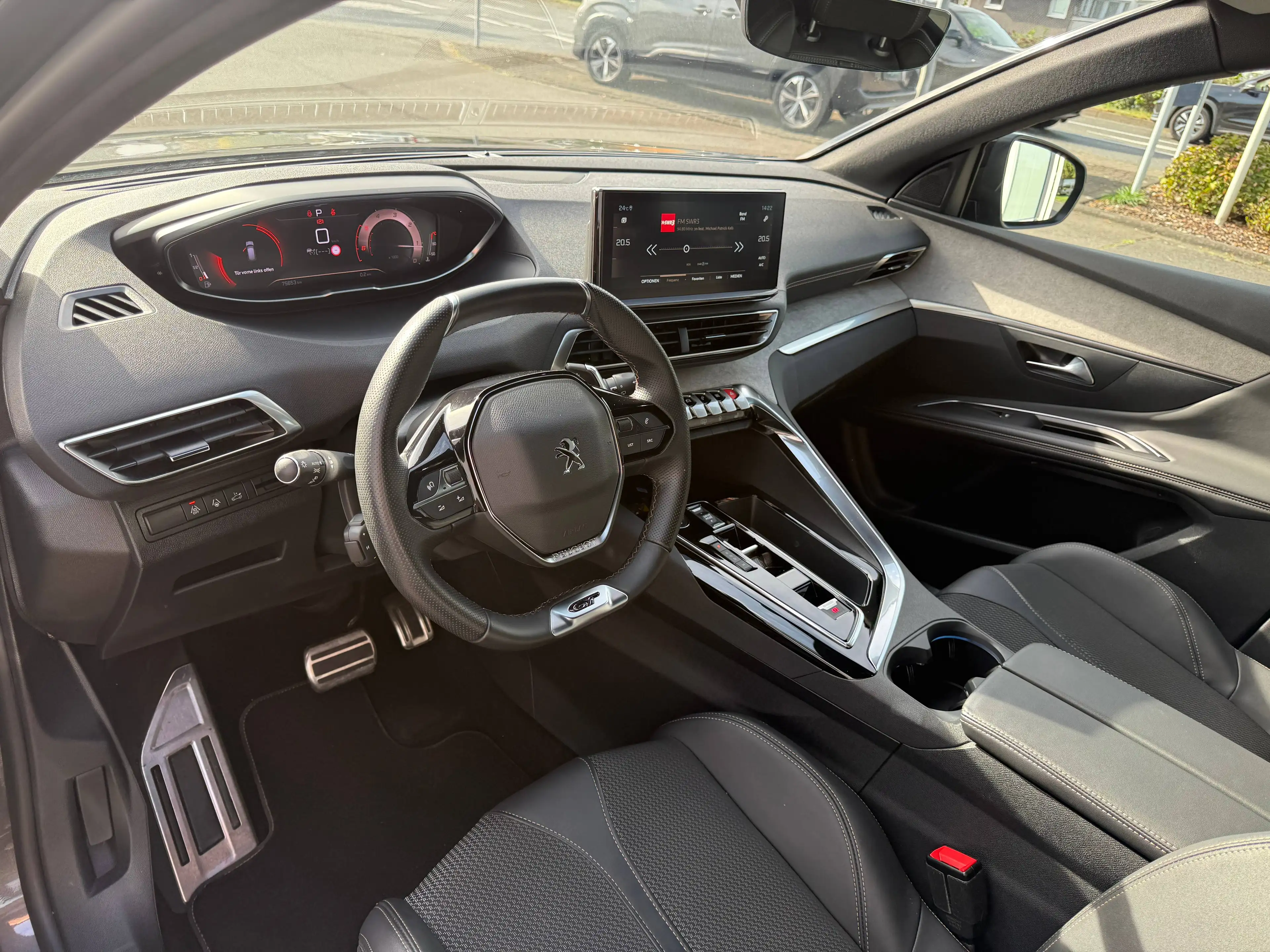 Peugeot 3008 GT BlueHDi 130 EAT8 — photo 5