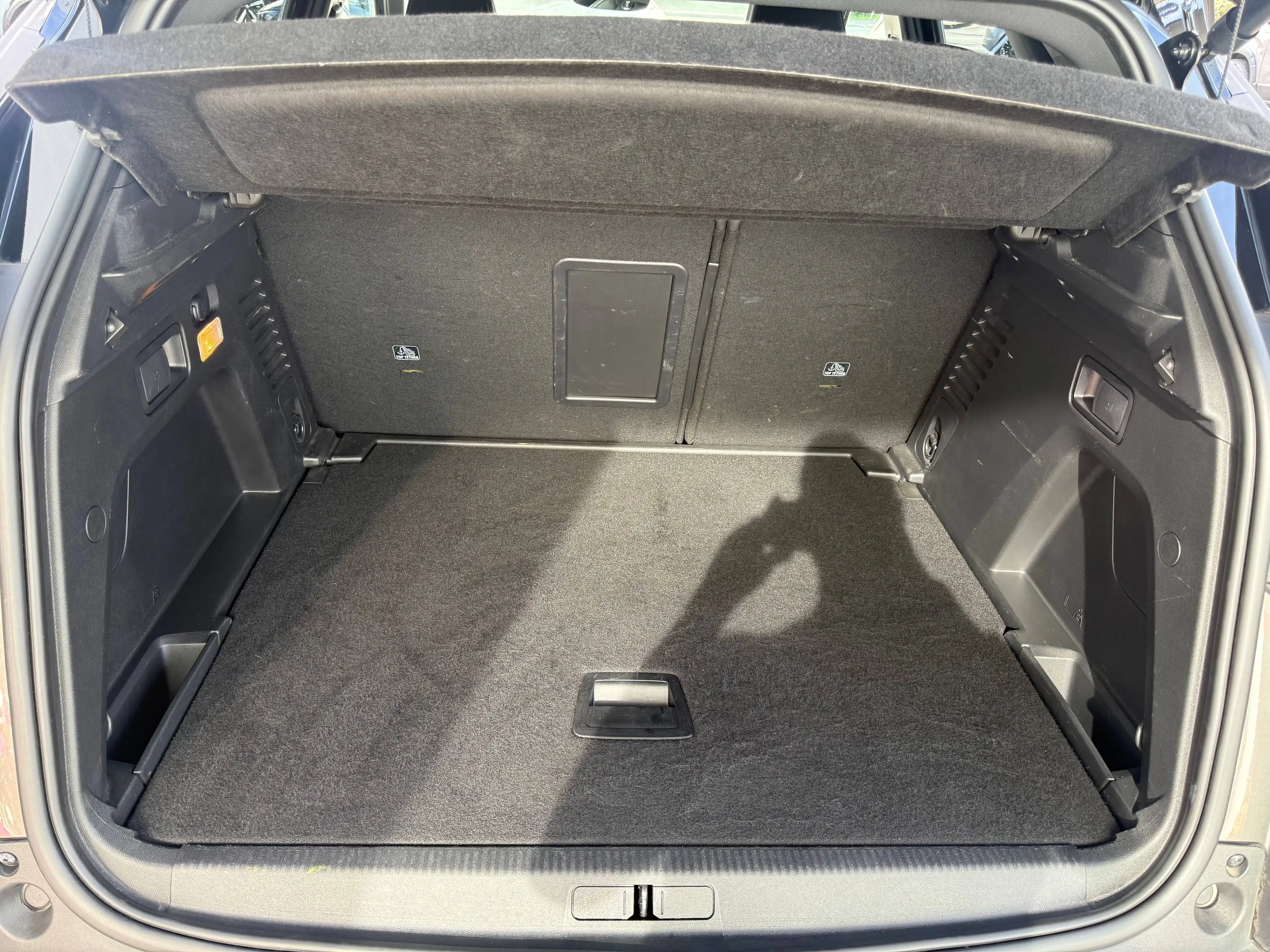 Peugeot 3008 GT BlueHDi 130 EAT8 — photo 13