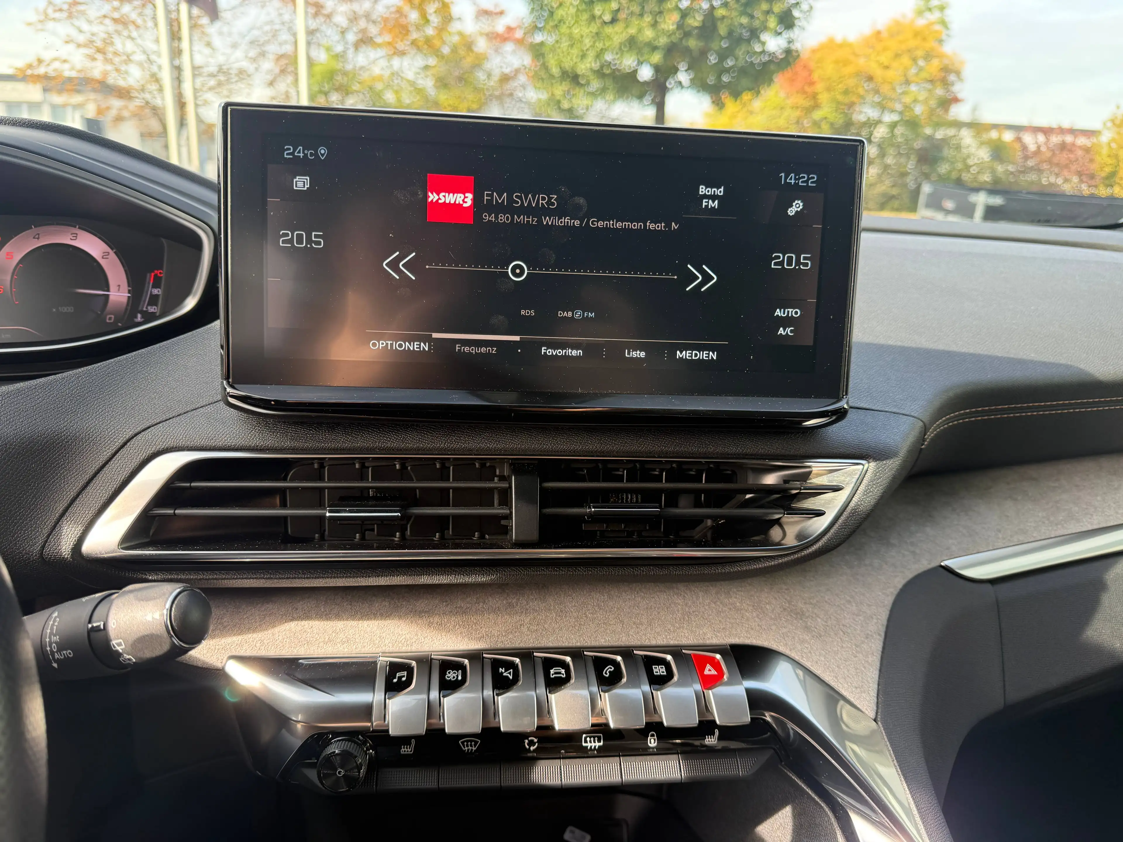 Peugeot 3008 GT BlueHDi 130 EAT8 — photo 8