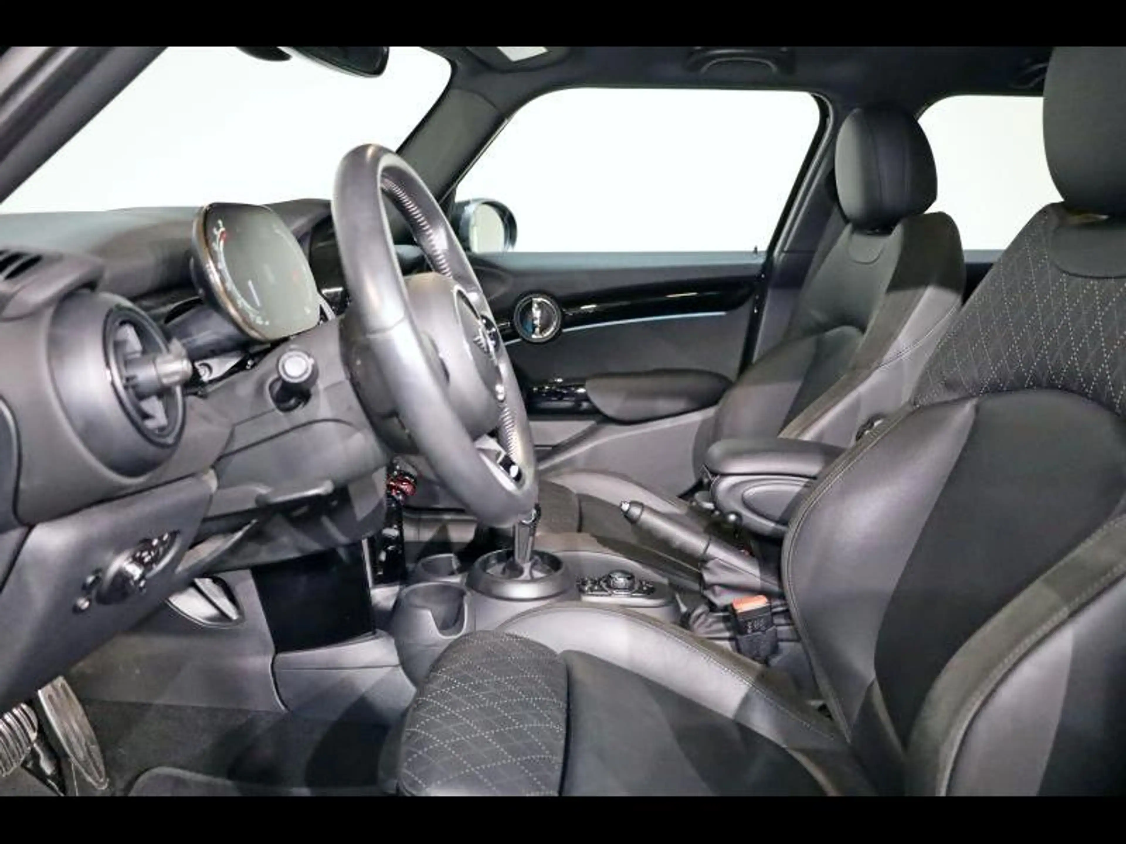 MINI One Hatch 5 portes — photo 9