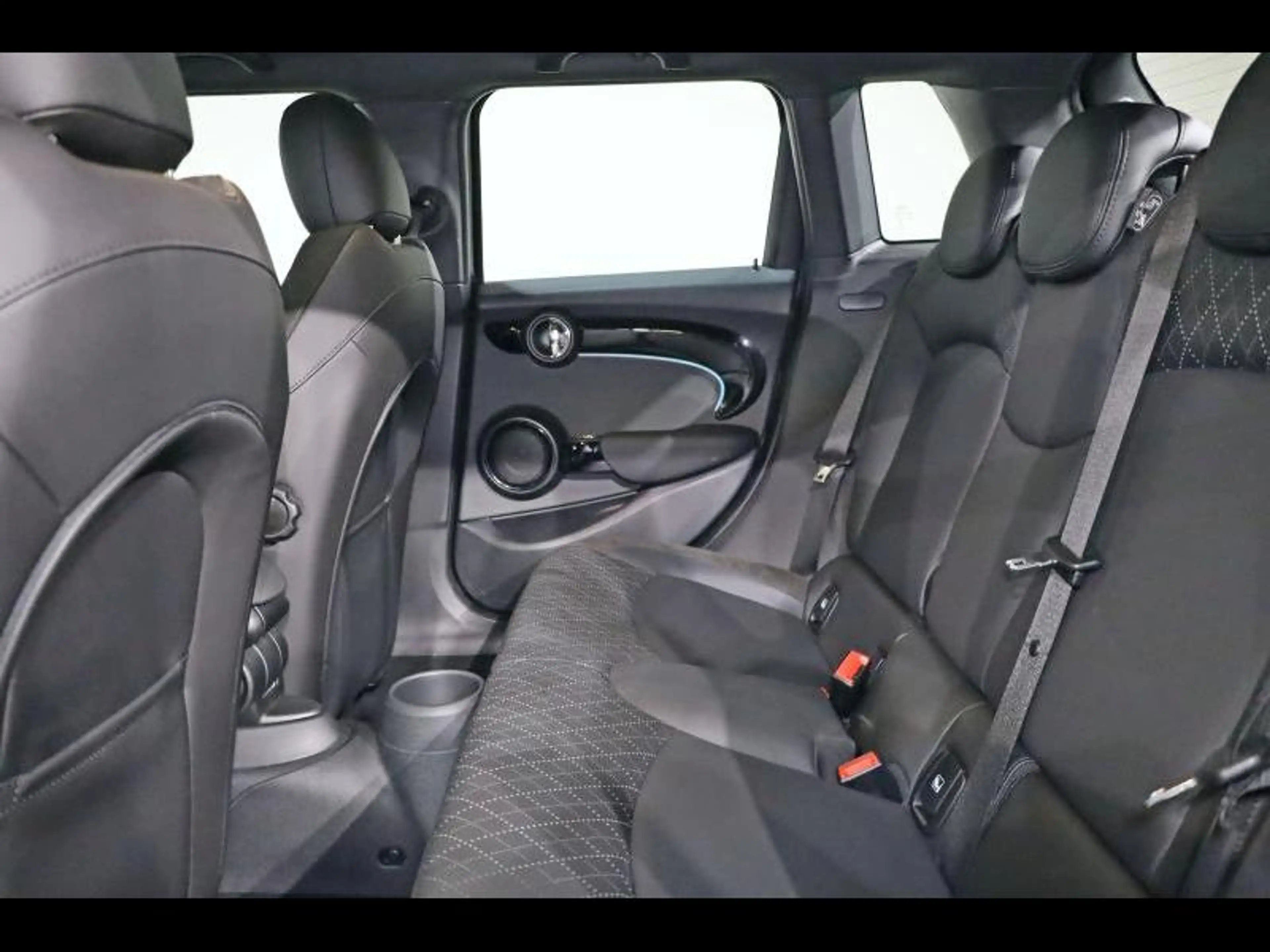 MINI One Hatch 5 portes — photo 10