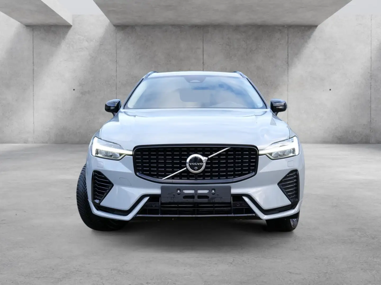 Volvo XC60 T6 AWD Plus Dark Recharge Plug-In Hybrid AWD Gris - 2