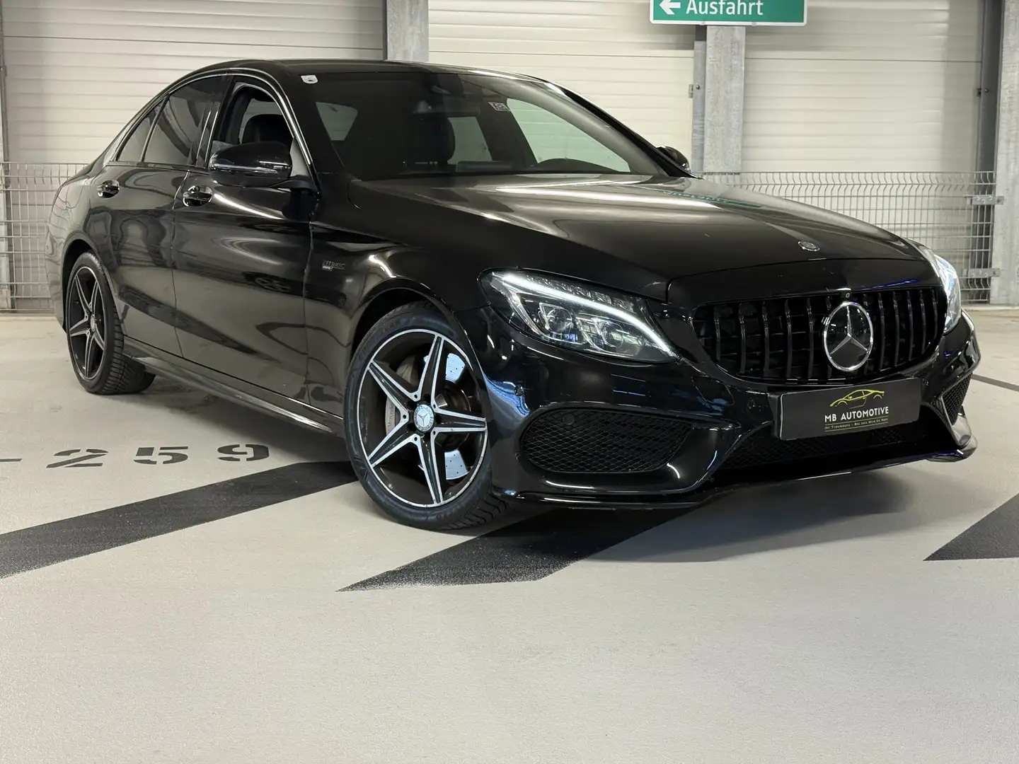 Mercedes-Benz C 450 C43 AMG 4MATIC Schwarz - 1