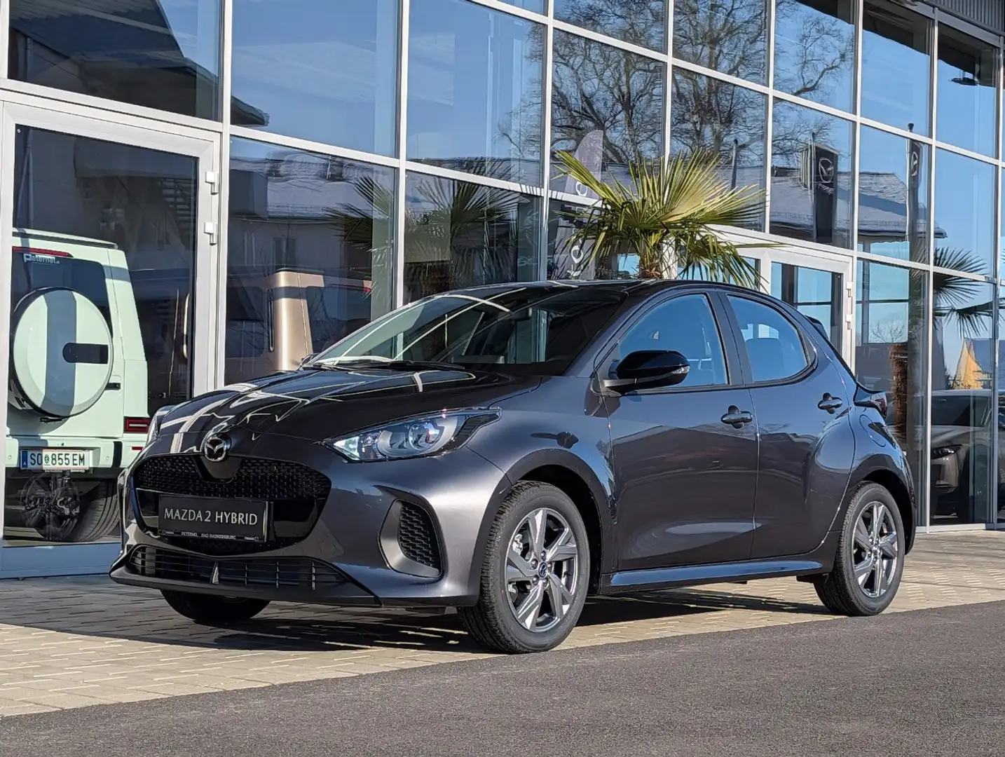 Mazda 2 HYBRID 1.5 116 AT EXCLUSIVE-LINE Grau - 2