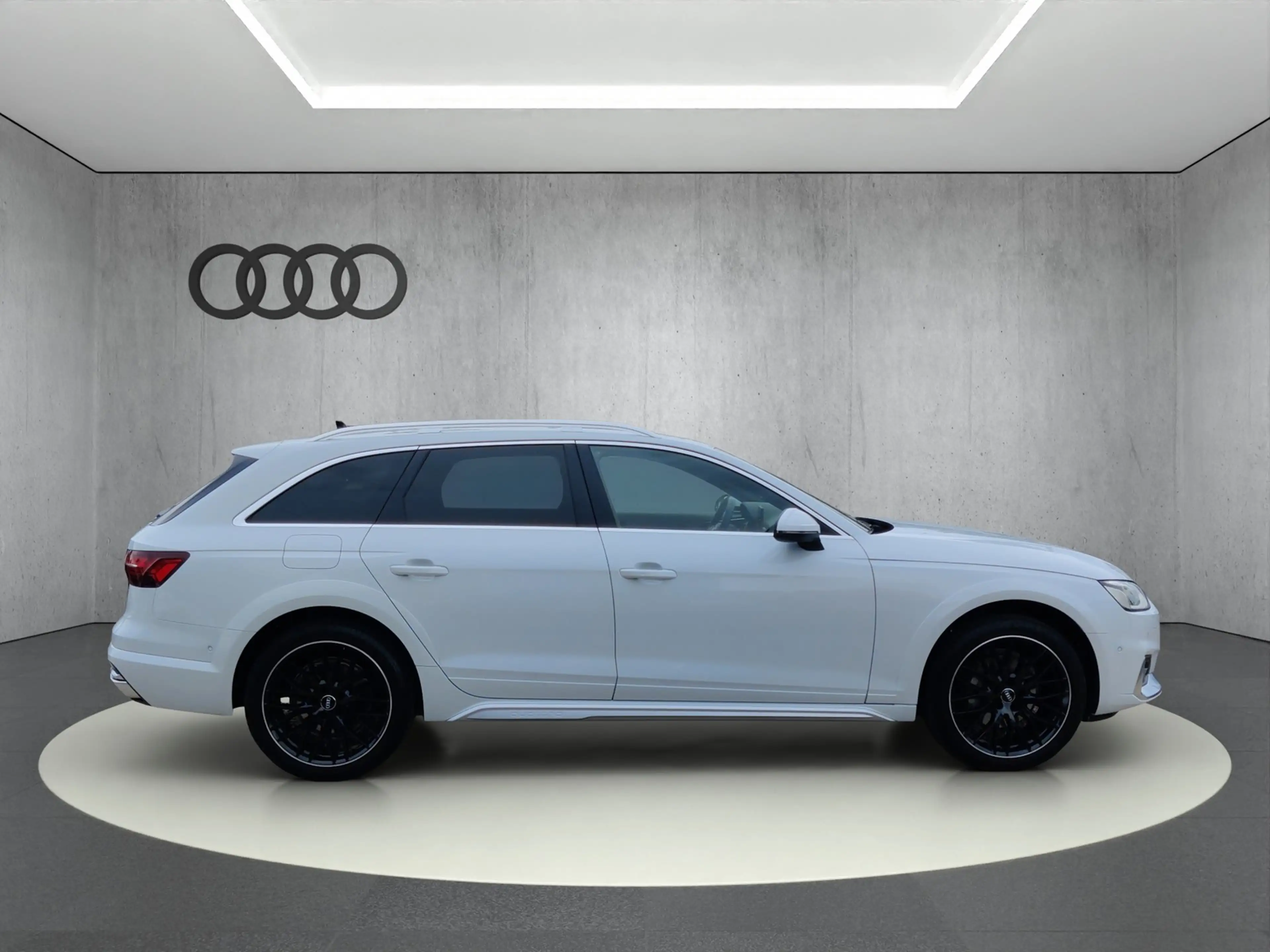 Audi A4 allroad 40 TDI quattro S-tronic — photo 4