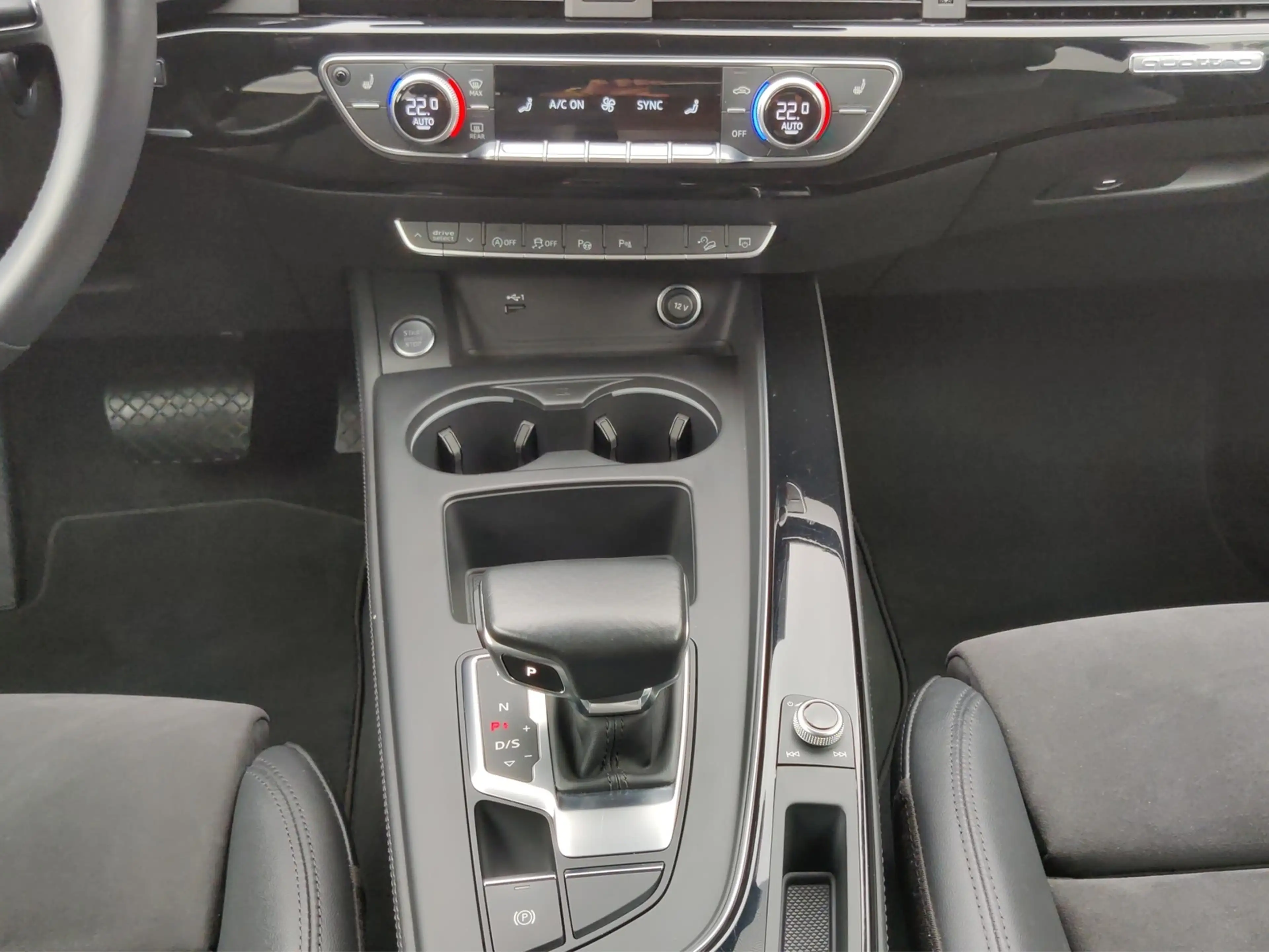 Audi A4 allroad 40 TDI quattro S-tronic — photo 14