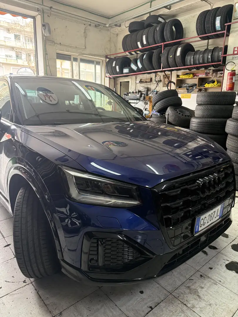 Audi Q2 30 2.0 tdi Identity Black s-tronic - 2