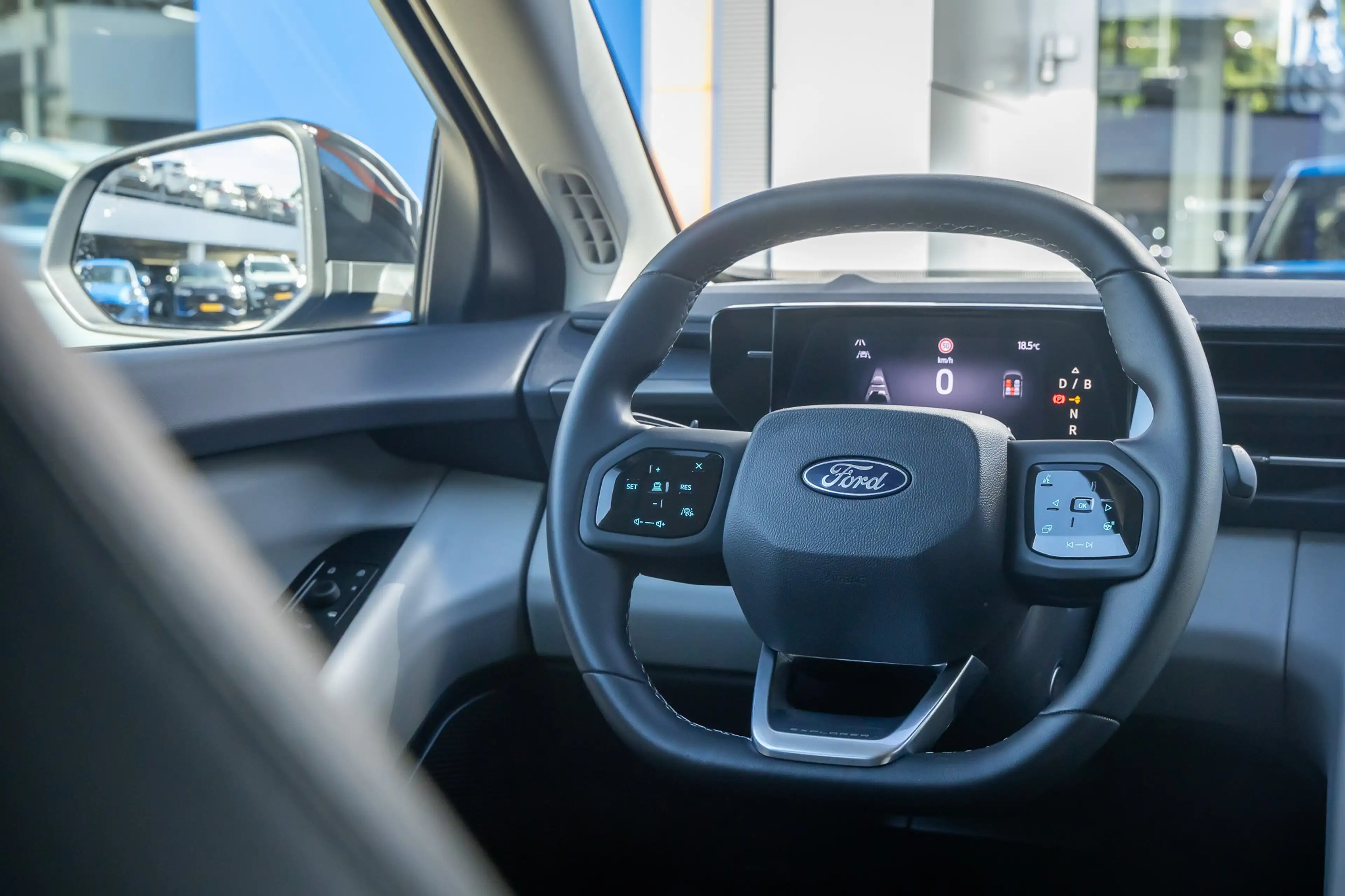 Ford Explorer Premium Extended Range AWD 77 kWh | Head-up displa — photo 27