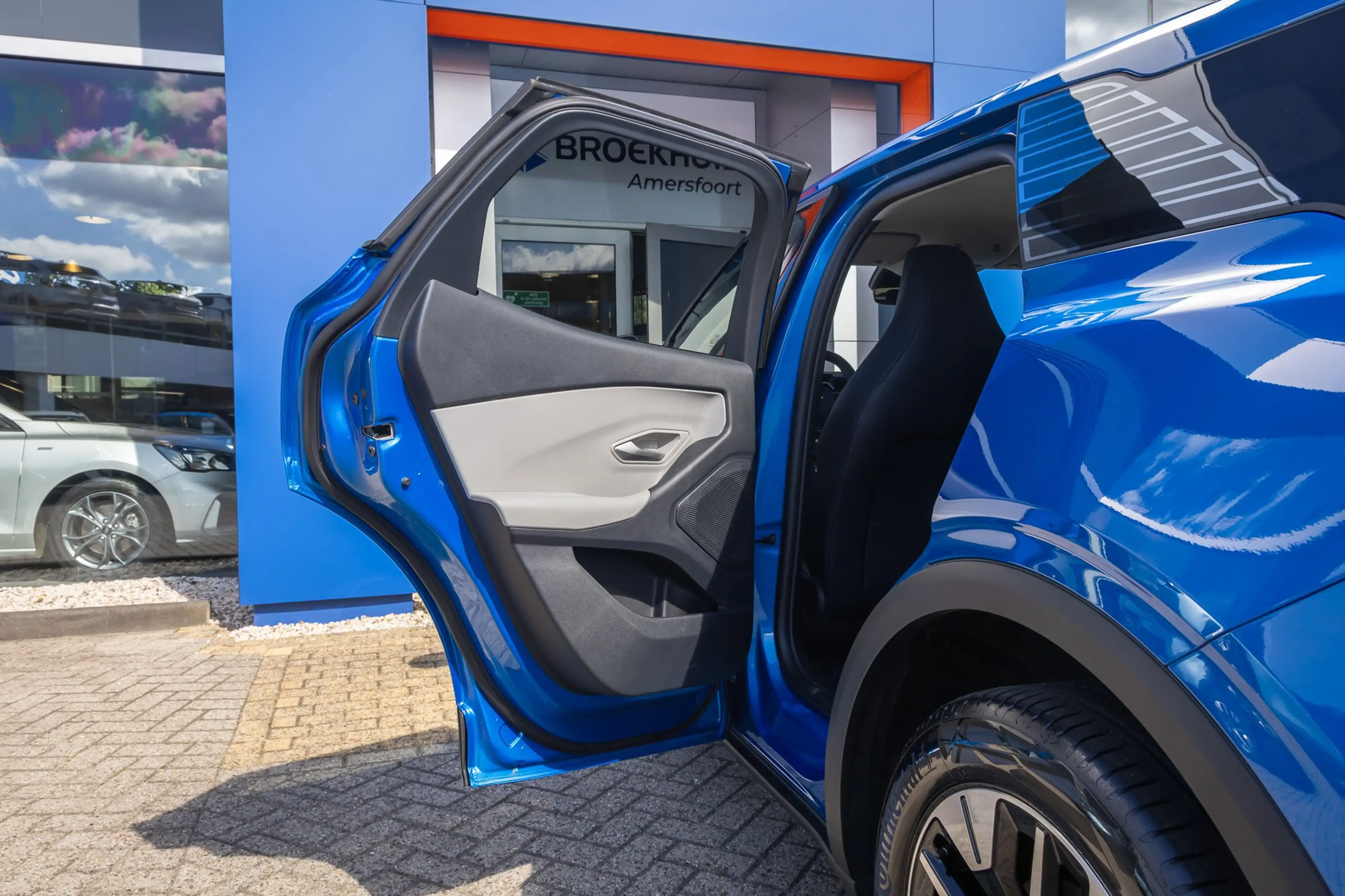 Ford Explorer Premium Extended Range AWD 77 kWh | Head-up displa — photo 16