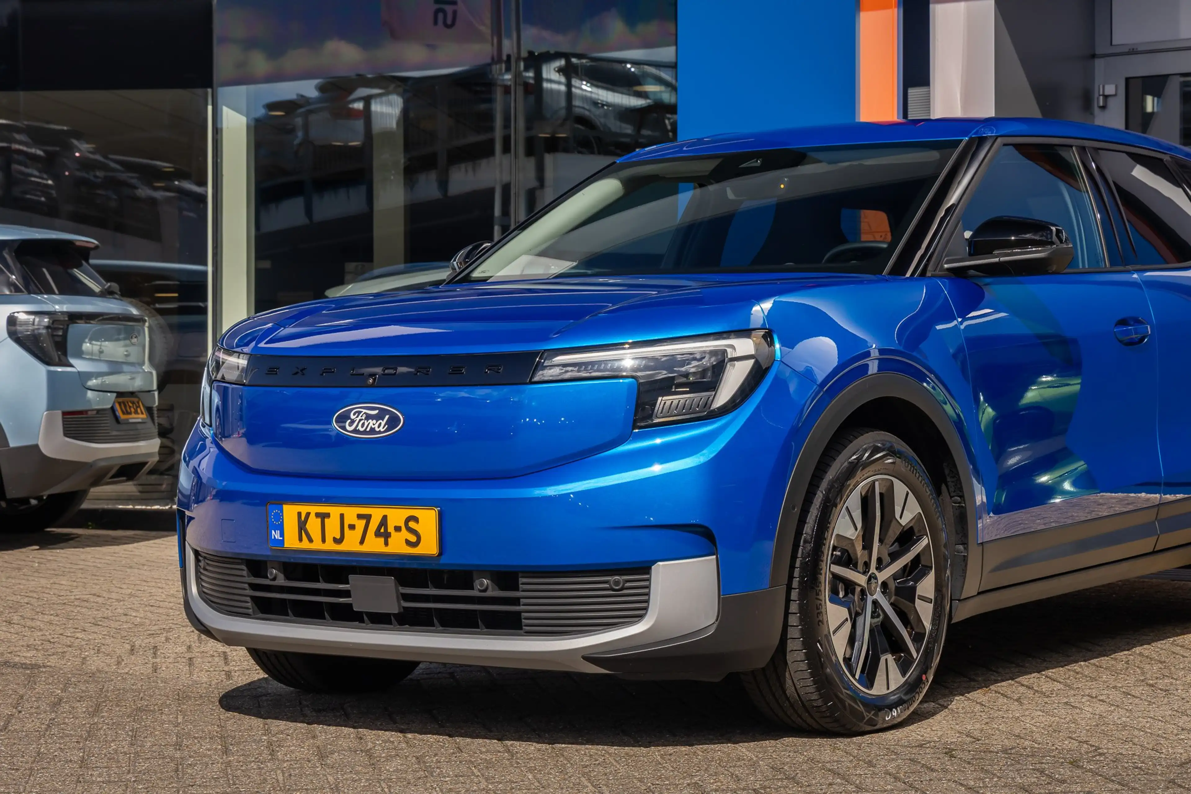 Ford Explorer Premium Extended Range AWD 77 kWh | Head-up displa — photo 6