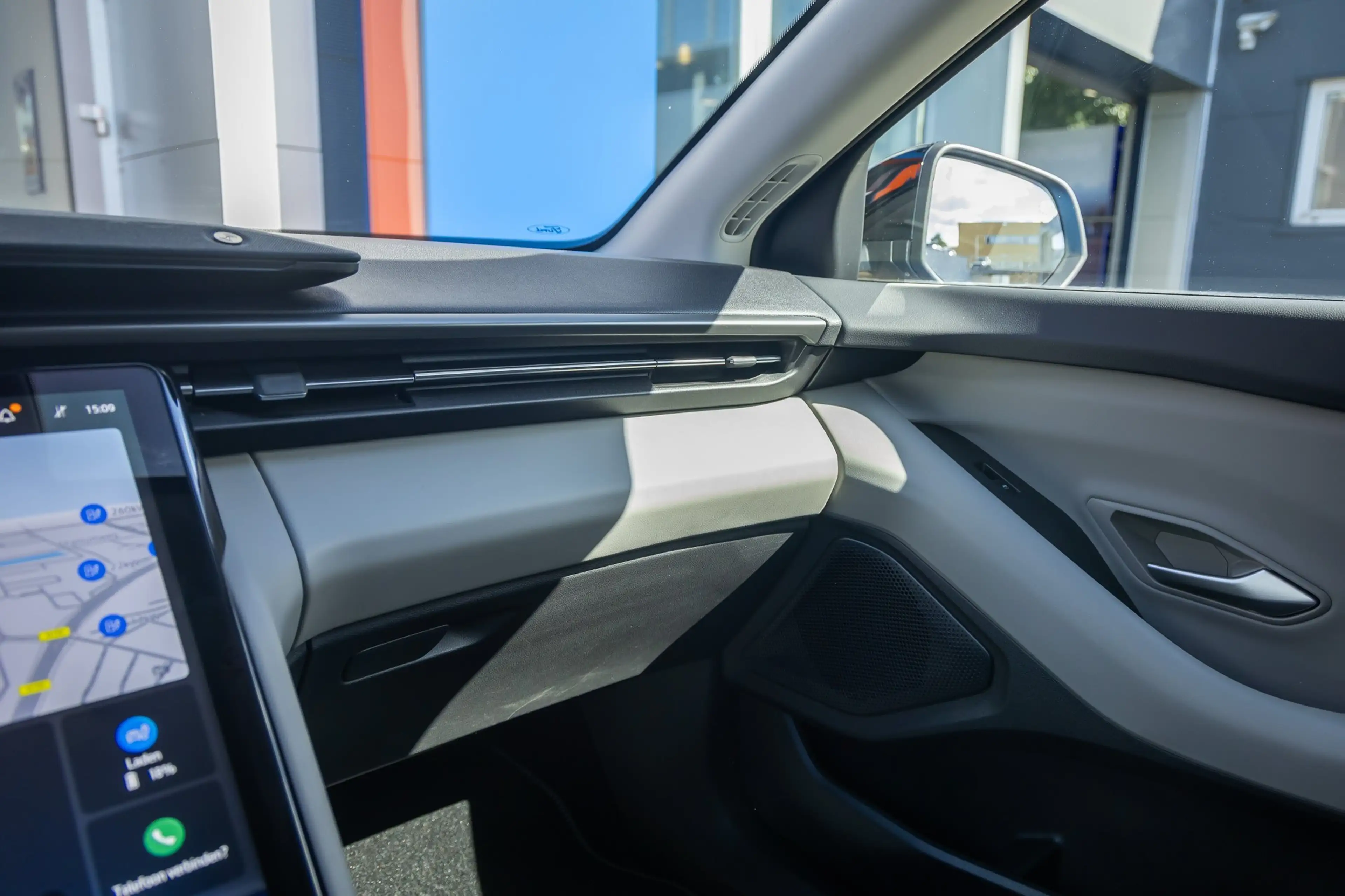 Ford Explorer Premium Extended Range AWD 77 kWh | Head-up displa — photo 35
