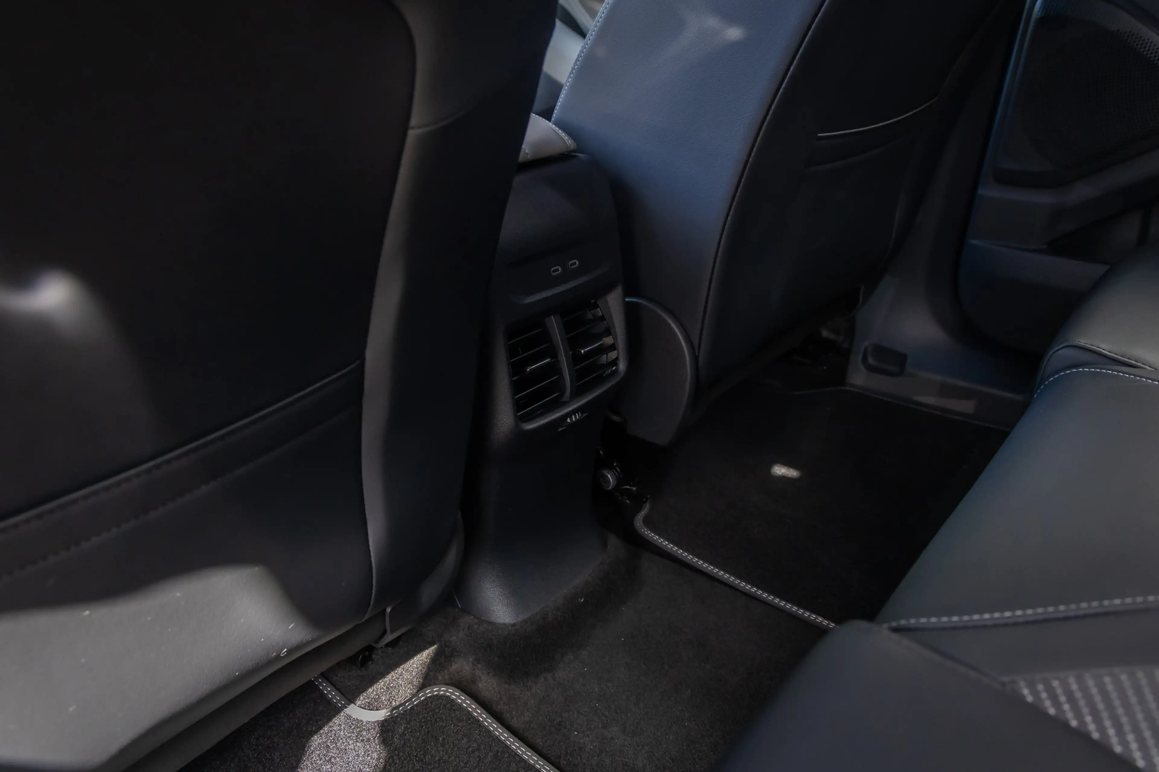 Ford Explorer Premium Extended Range AWD 77 kWh | Head-up displa — photo 24