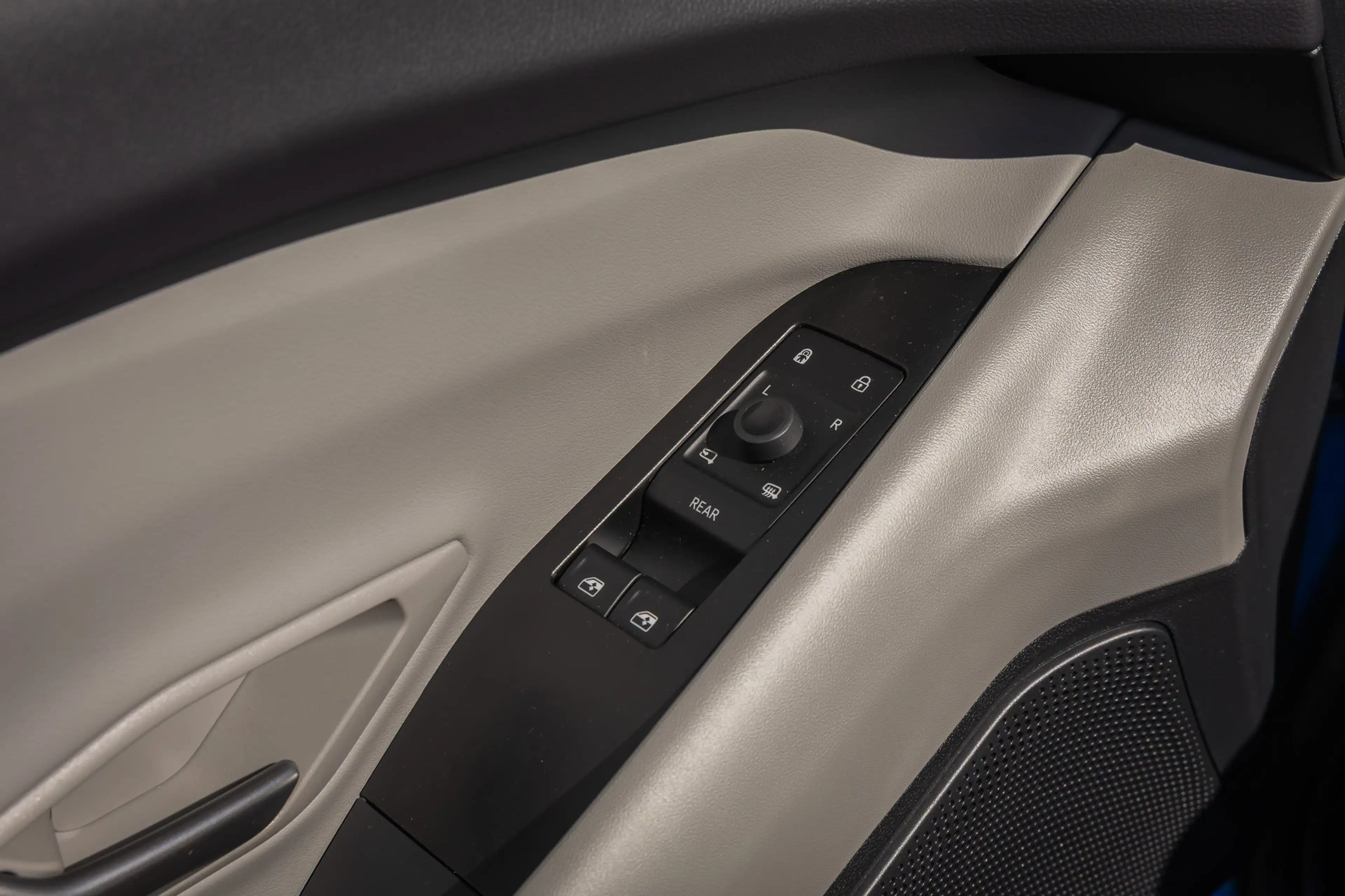 Ford Explorer Premium Extended Range AWD 77 kWh | Head-up displa — photo 18