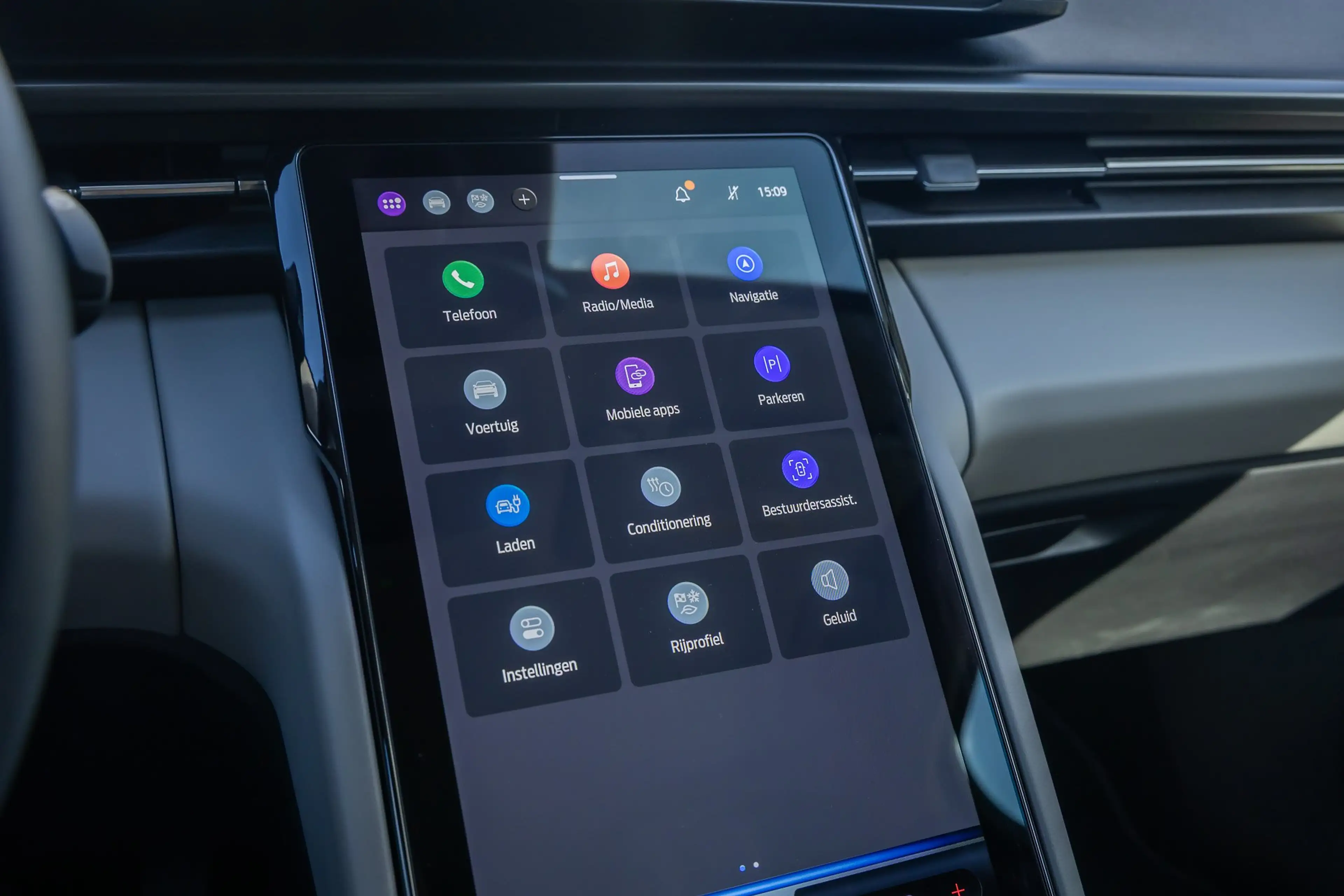 Ford Explorer Premium Extended Range AWD 77 kWh | Head-up displa — photo 39
