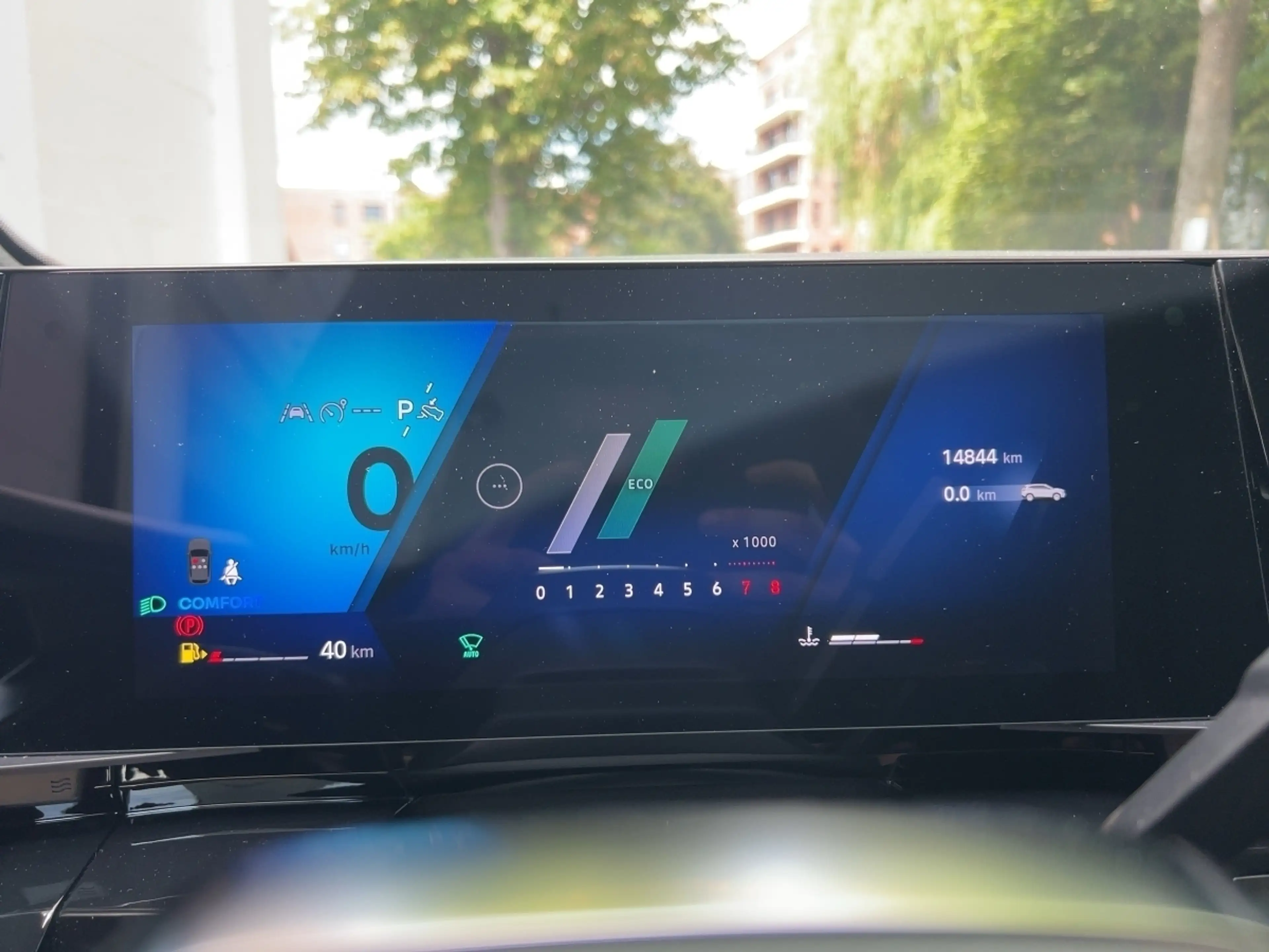 Renault Austral Techno Mild Hybrid 160 Automatik SHZ PDC — photo 13