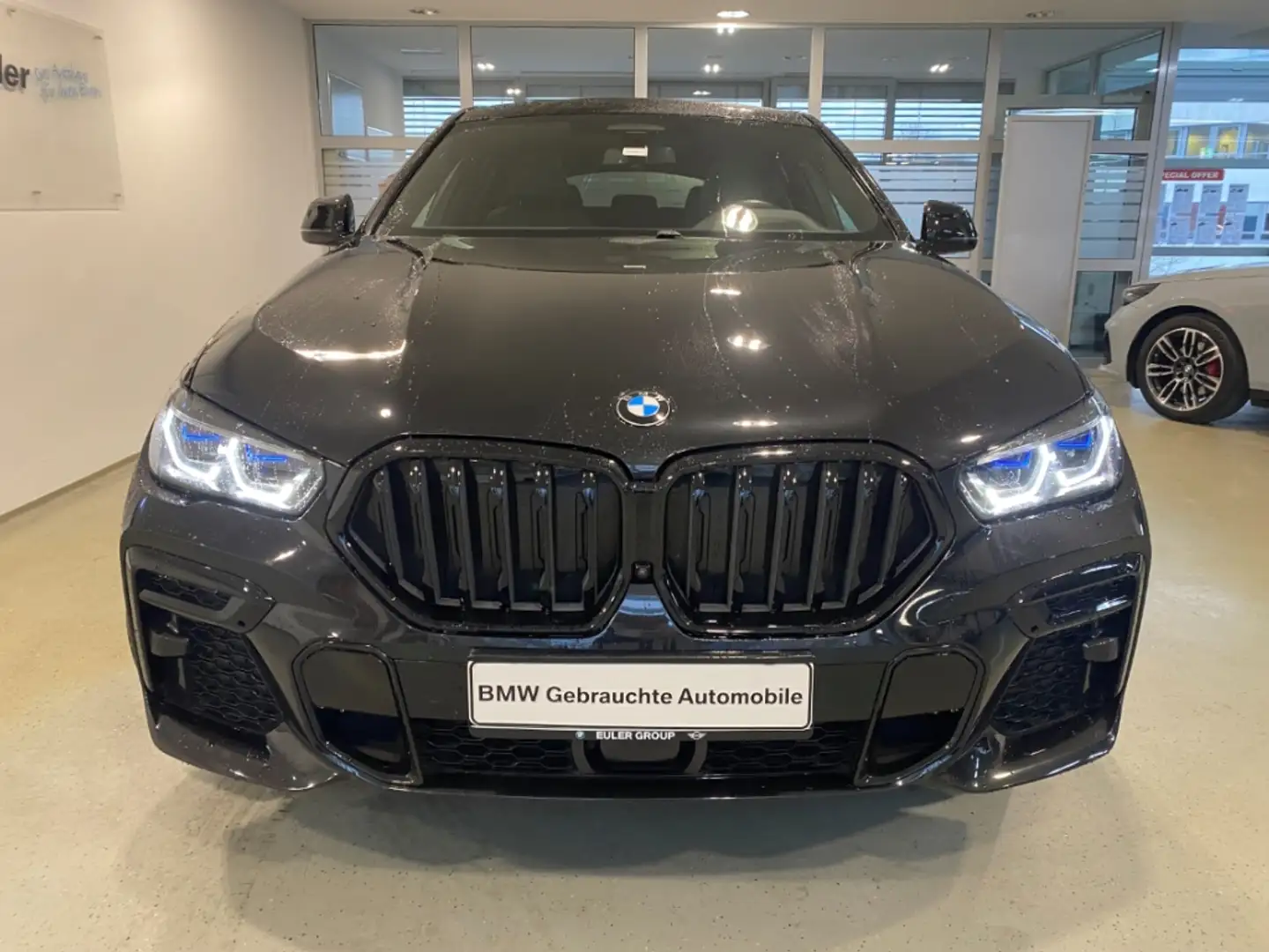 BMW X6 xDrive 30d M Sportpaket HUD StandHZG Pano Navi Led Schwarz - 2