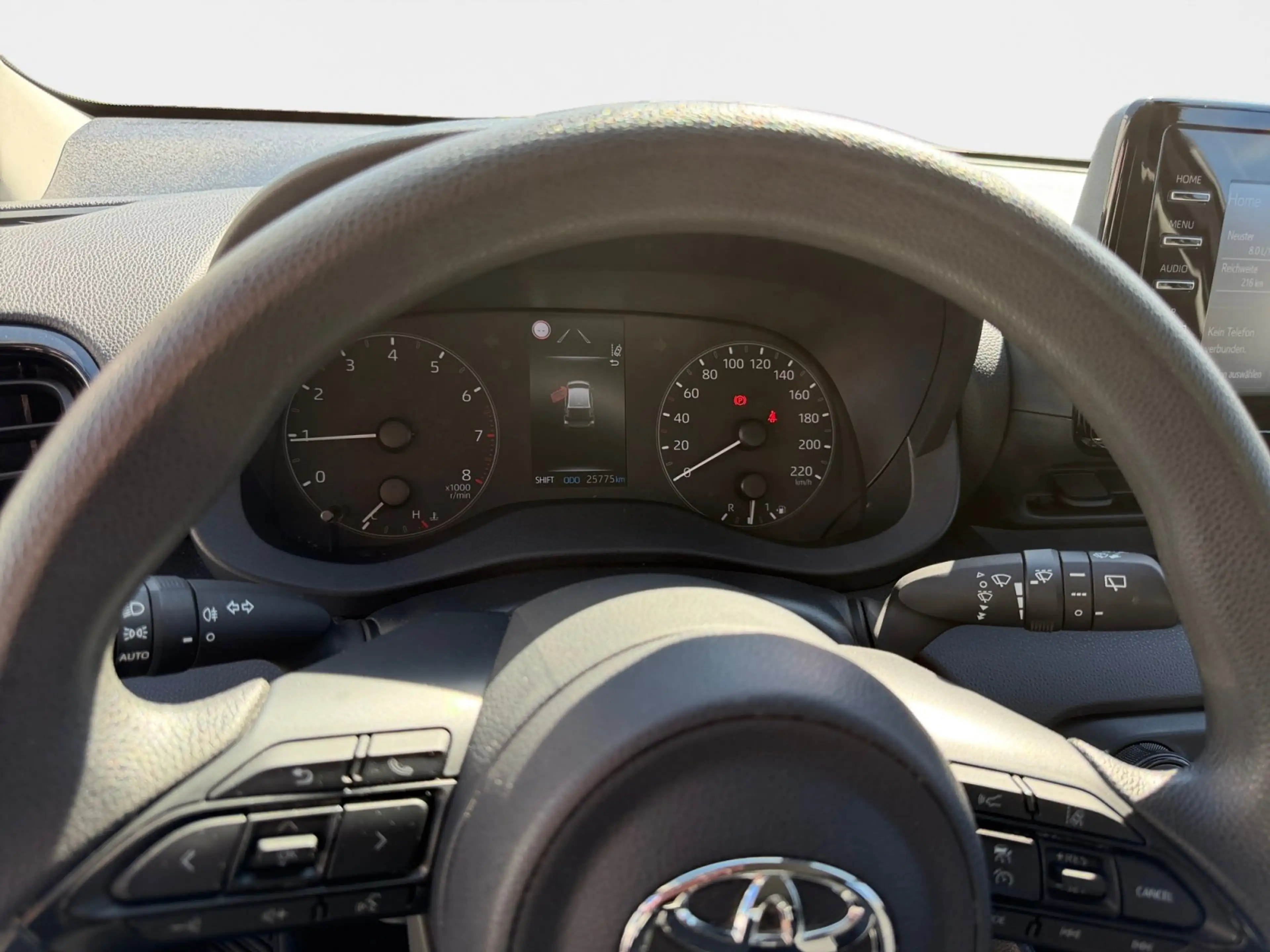Toyota Yaris 1.0 5-türer ACC DynLicht Kam. Navi SpurH — photo 15