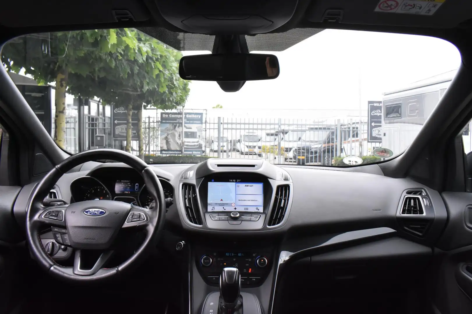 Ford Kuga 1.5 EcoBoost Titanium ELEKTRISCHE STOELEN, NAVI, A Zwart - 2