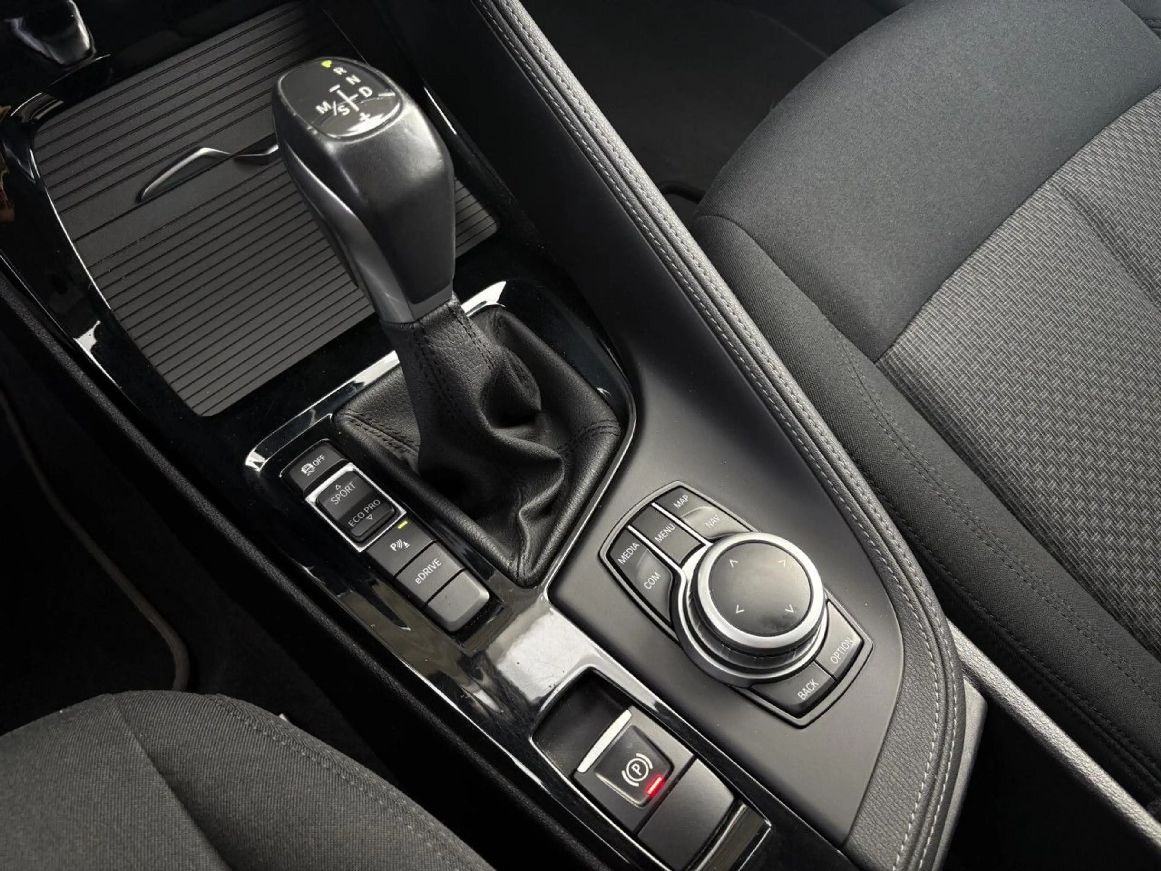 BMW X2 5e LordSt. SHZ PaAs Navi DAB BusiPack. LED — photo 15
