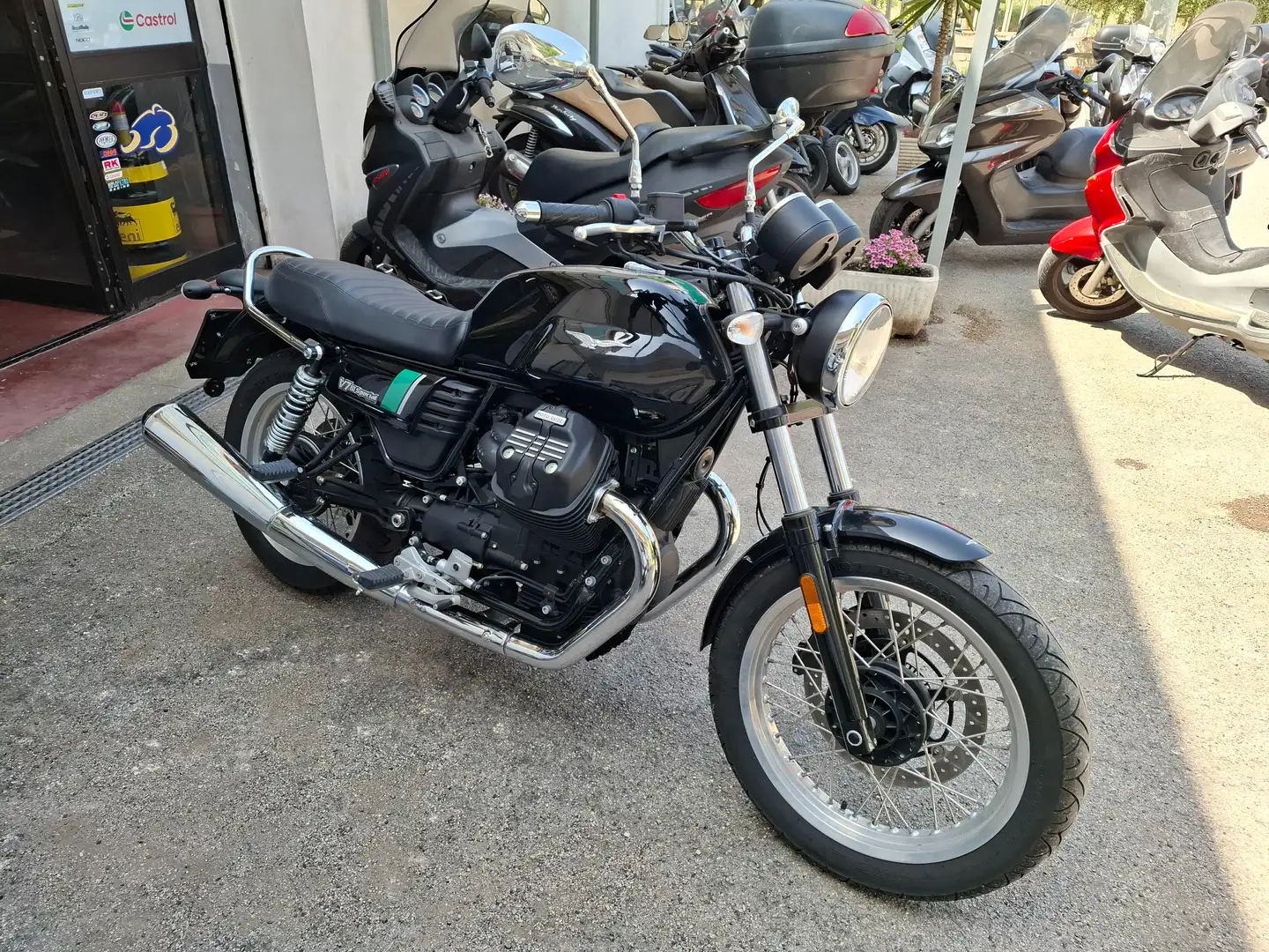 Moto Guzzi V 7 V7 III SPECIAL ABS Nero - 1