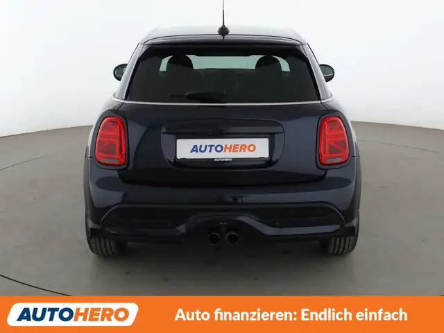 Mini Hatch view 5