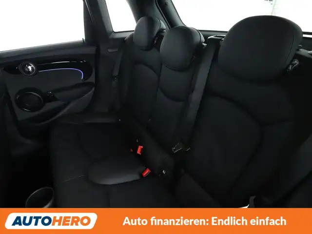 Mini Hatch view 14