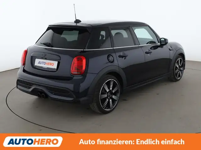 Mini Hatch view 6
