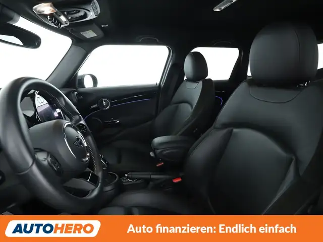 Mini Hatch view 10