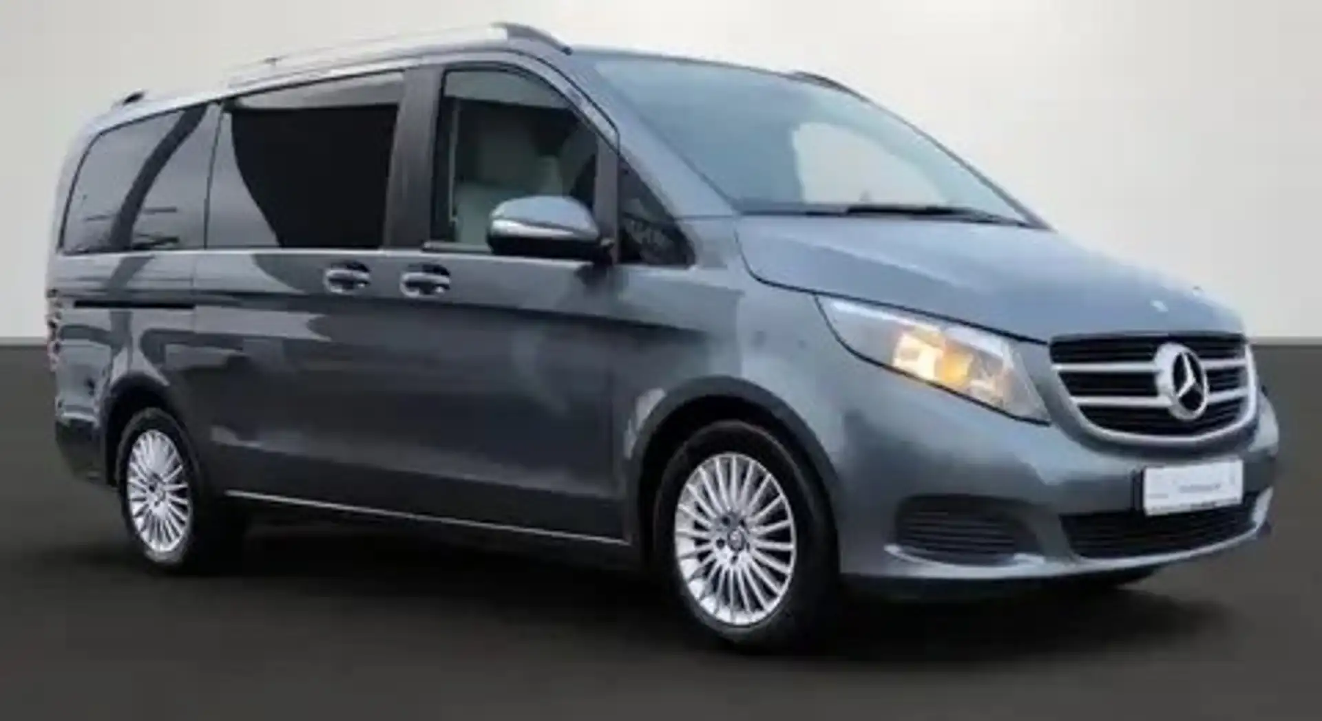 Mercedes-Benz V 220 V 220 (BlueTEC) d lang 7G-TRONIC Srebrny - 1