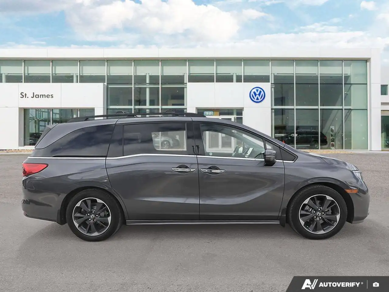 Honda Odyssey снимка Honda Odyssey