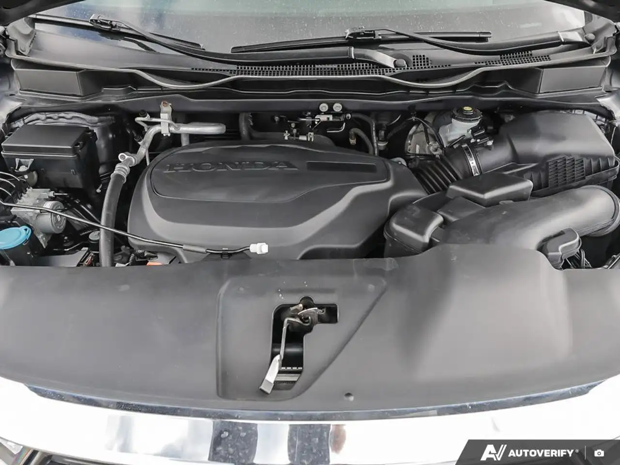 Honda Odyssey снимка Honda Odyssey