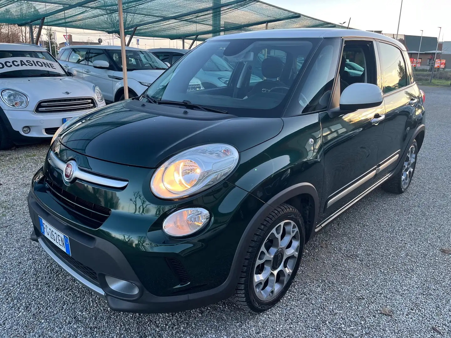 Fiat 500L 1.6 mjt Trekking 120cv E6 Grün - 1