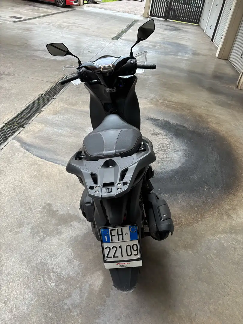 Honda SH 125 modello 2024 nero opaco/lucido Negru - 2