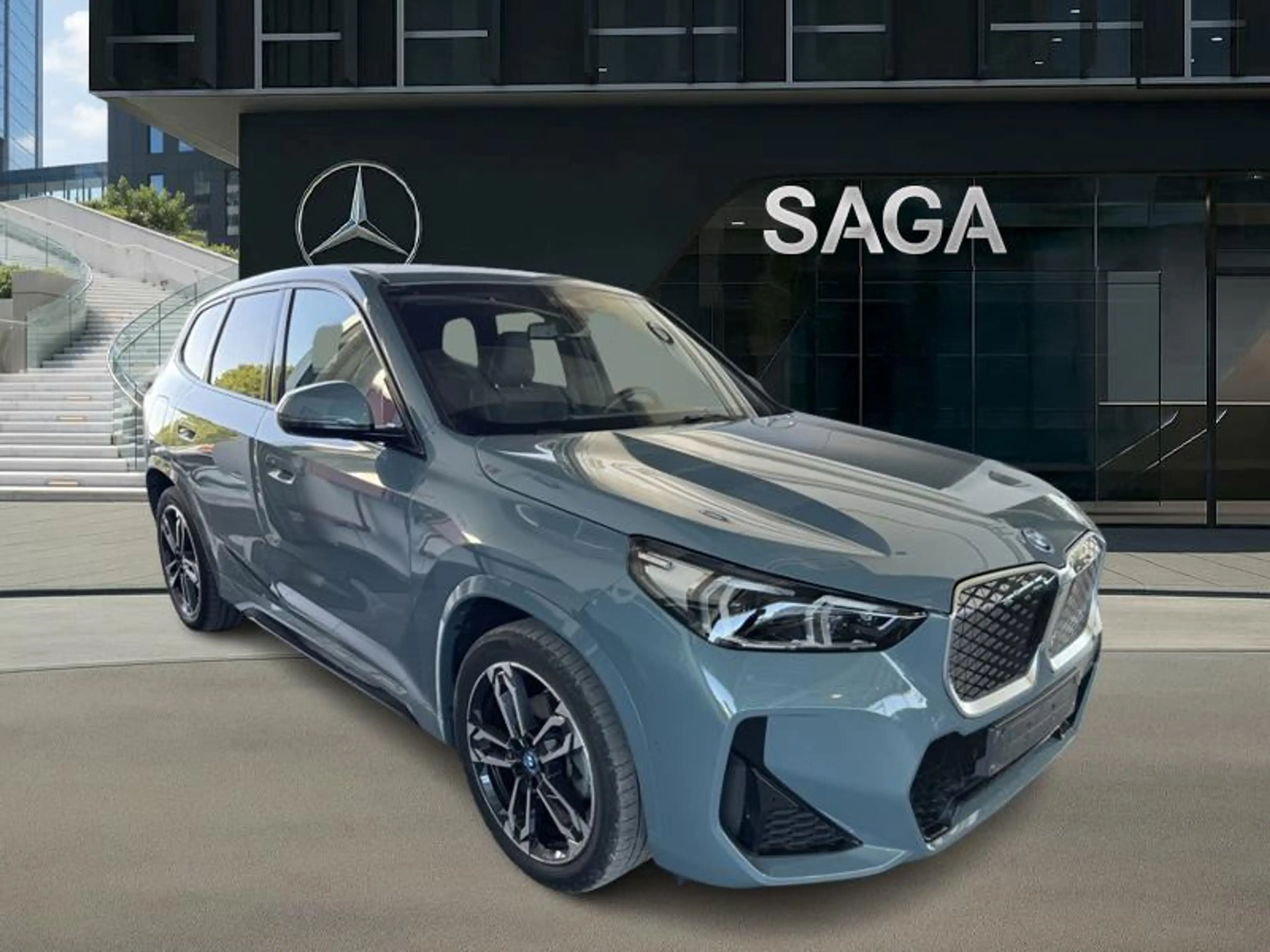 BMW iX1 (U11E)(2022-) 20 eDrive M Sport — photo 8