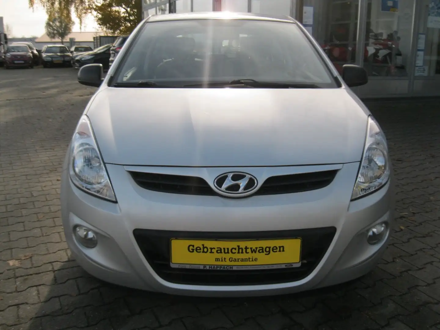 Hyundai i20 1.2 Classic *Klima+Navi+gepflegt* Silber - 2