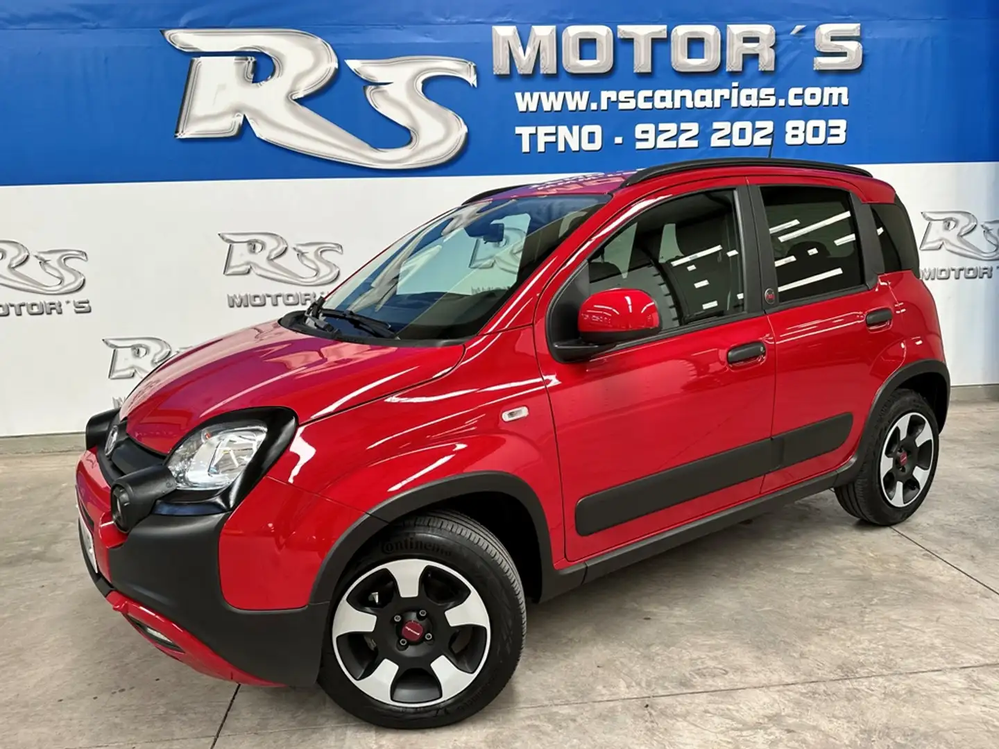 Fiat Panda 1.0 Hybrid 51kW Pack Comfort Plus Rood - 1