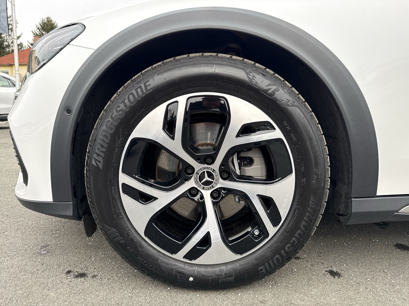 Mercedes-Benz E 220 d 4MATIC T-Modell All-Terrain LED PTS Pano — photo 13