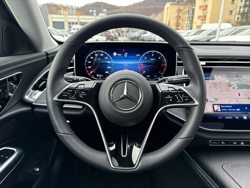 Mercedes-Benz E 220 d 4MATIC T-Modell All-Terrain LED PTS Pano — photo 9