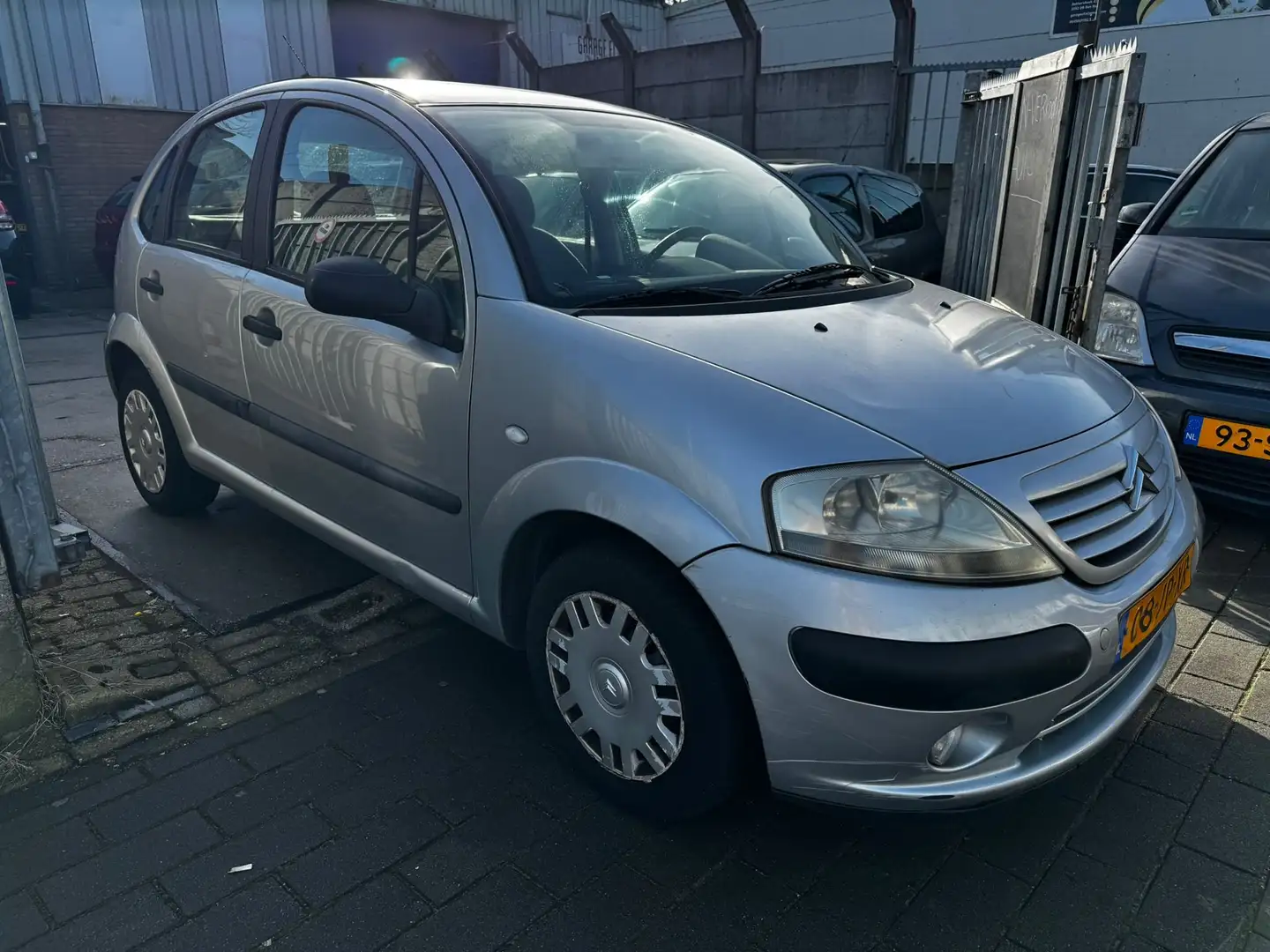 Citroen C3 1.4i Ligne Ambiance Gris - 2