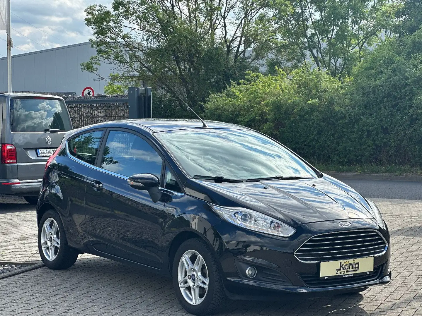 Ford Fiesta Titanium*1.Hand*12 M. Garantie* Schwarz - 1