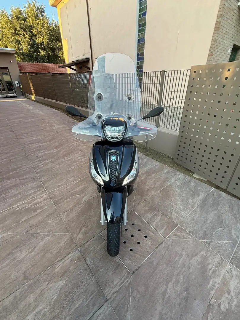 Piaggio Medley 125 Fekete - 2