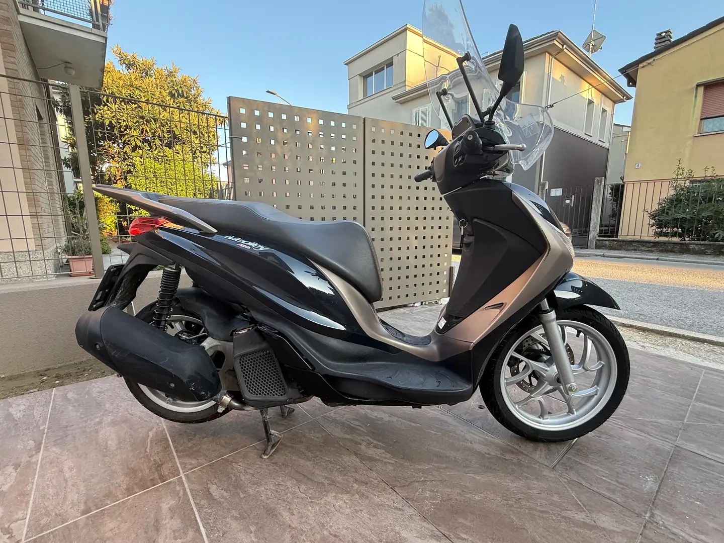Piaggio Medley 125 Fekete - 1
