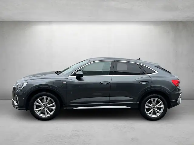 Audi Q3 view 2