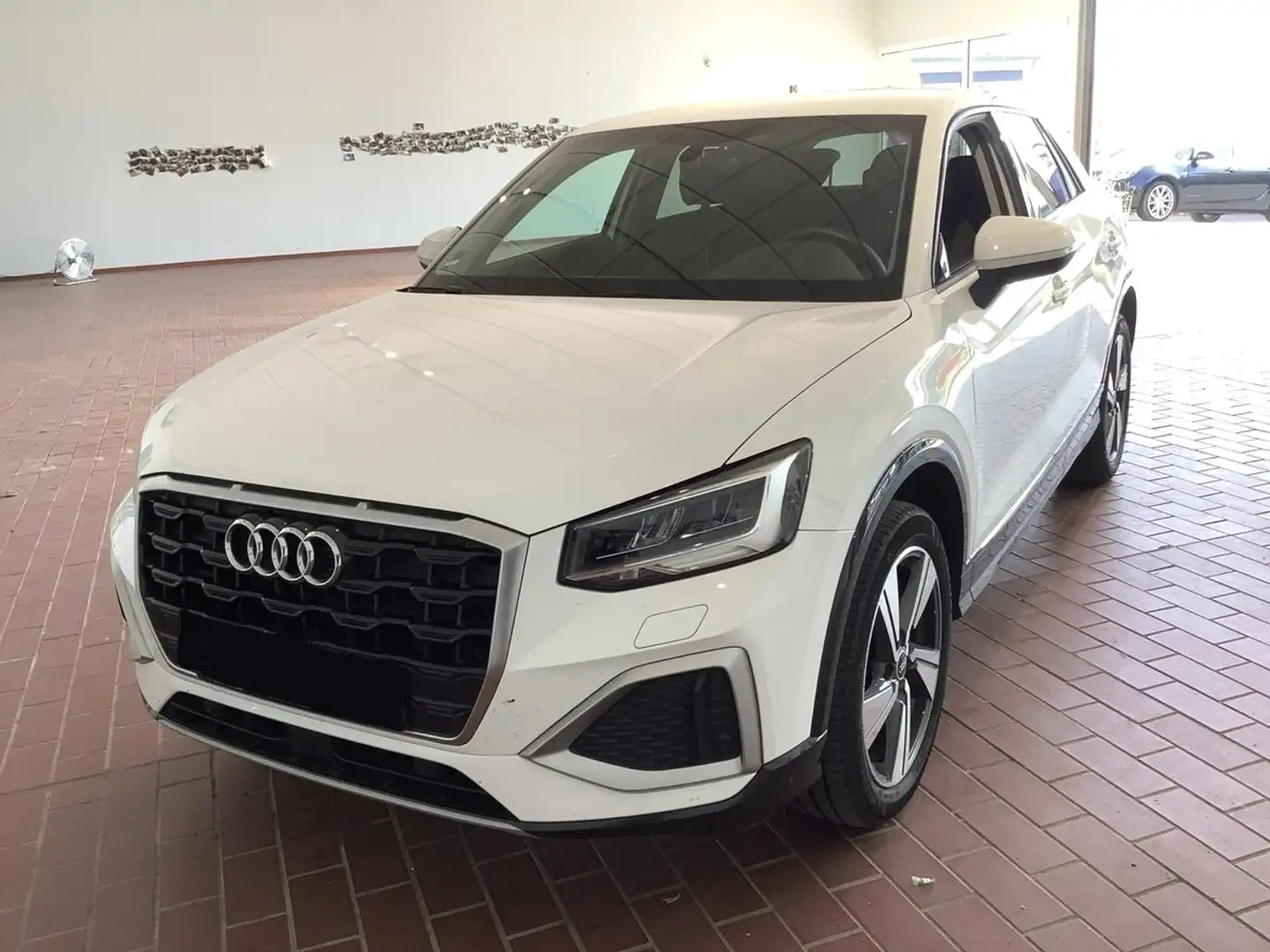 Audi Q2 ADVANCED 35TFSI S-TRONIC LED+SITZHZG+NAVI-VB+BLUET Weiß - 2